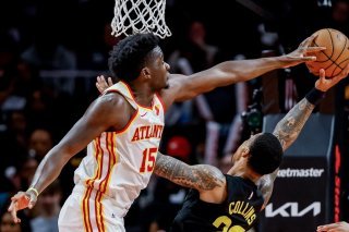 Clint Capela (à gauche) a réussi 3 contres face au Jazz KEYSTONE/EPA/ERIK S. LESSER